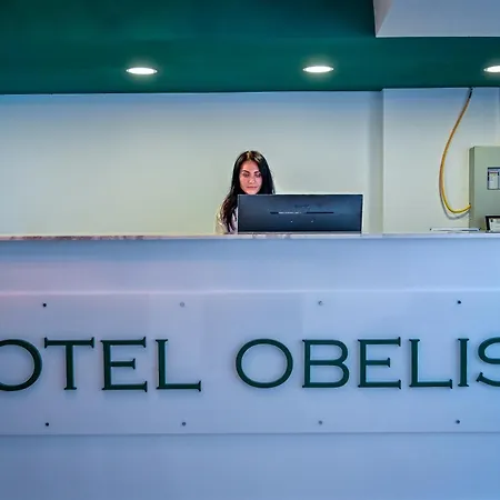 Отель Obelisc 2*